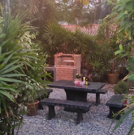 Daisy'S 2 Bedroom Family Home For Up To 5 Guests With Garden & Bbq Koh Samet Exterior foto