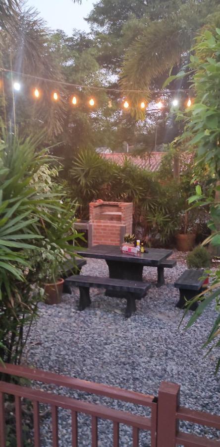 Daisy'S 2 Bedroom Family Home For Up To 5 Guests With Garden & Bbq Koh Samet Exterior foto