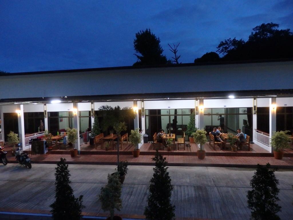 Daisy'S 2 Bedroom Family Home For Up To 5 Guests With Garden & Bbq Koh Samet Exterior foto